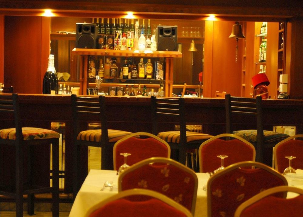 Legend Hotel Beirut Exteriör bild