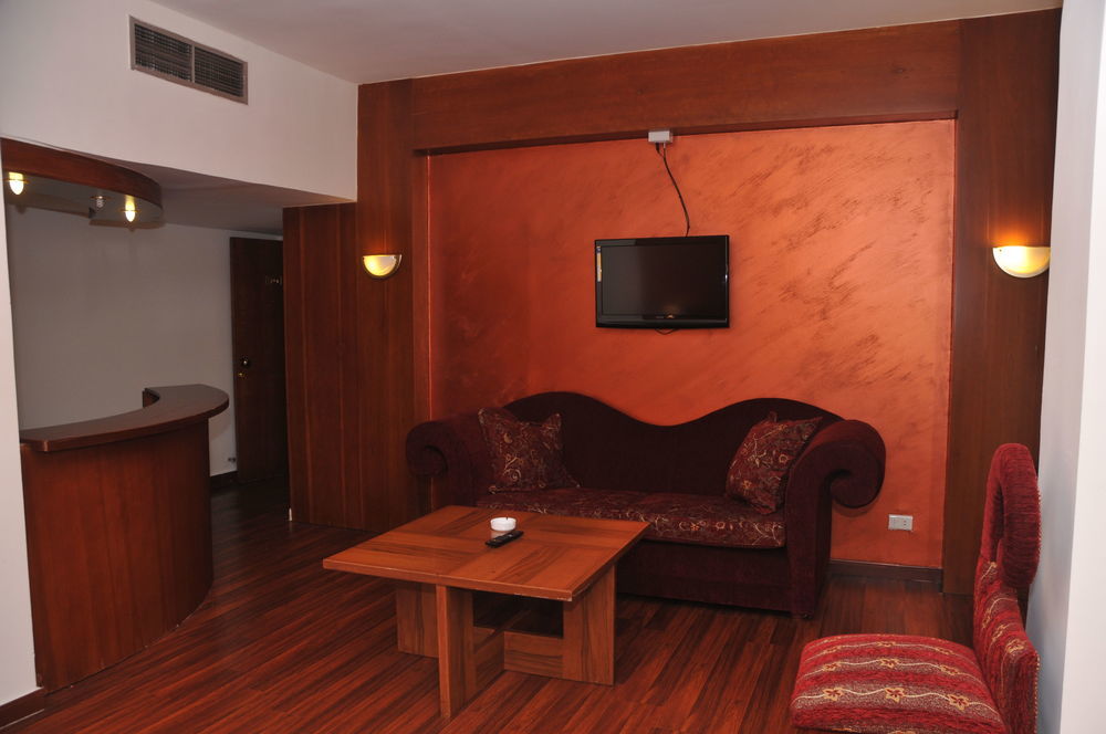 Legend Hotel Beirut Exteriör bild